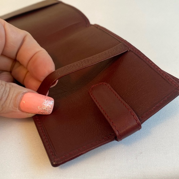 Gucci • Bordeaux Leather Wallet *Unisex* - Picture 14 of 17